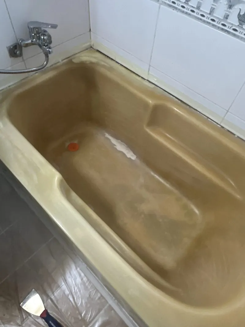 오산 욕실 리모델링 전 노후 타일 상태